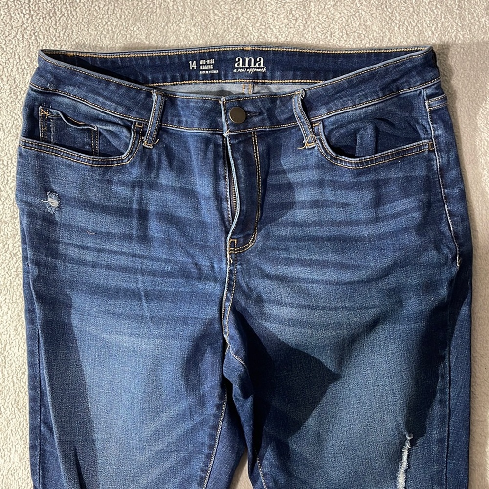 A.N.A Jean